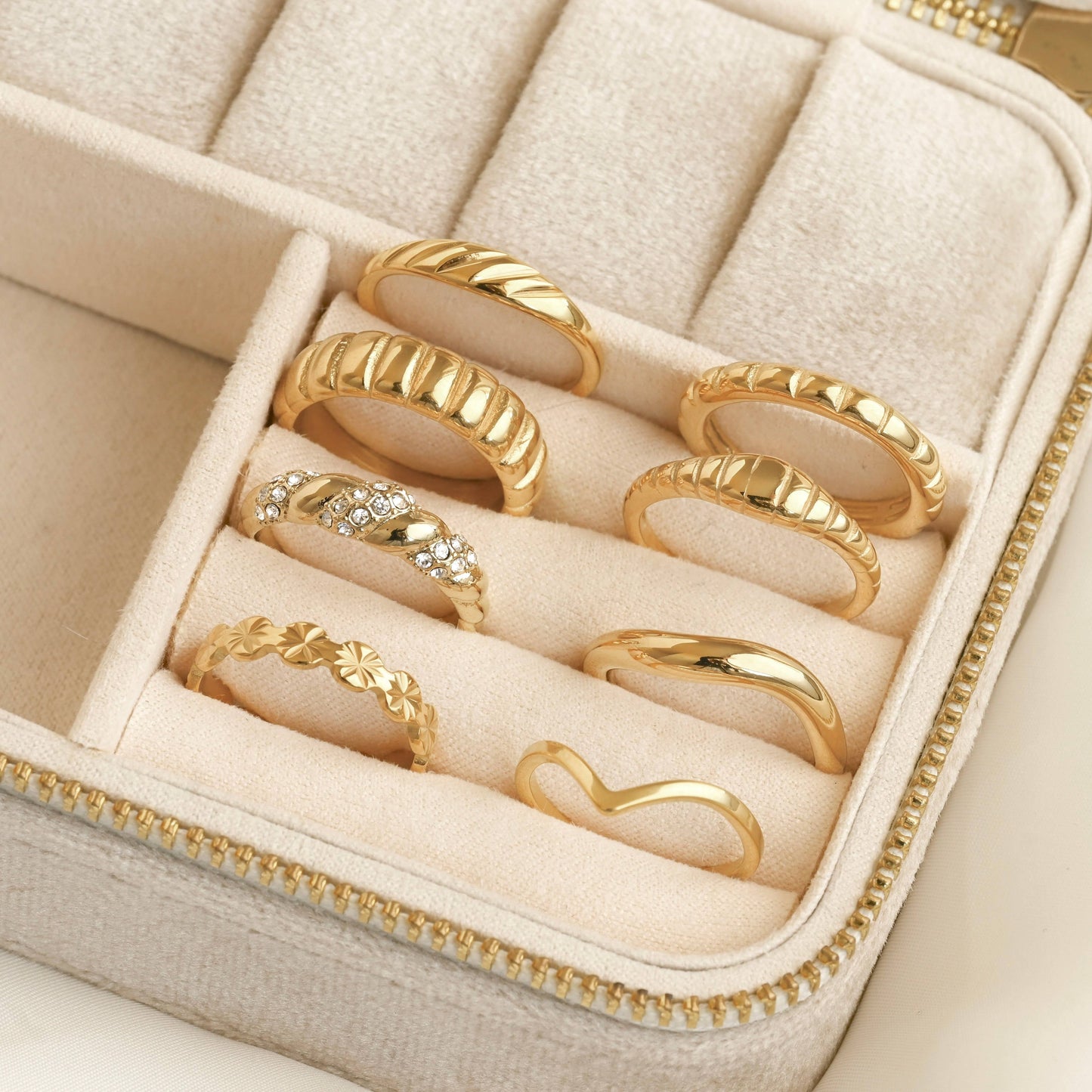 Puffy Ribbed Ring