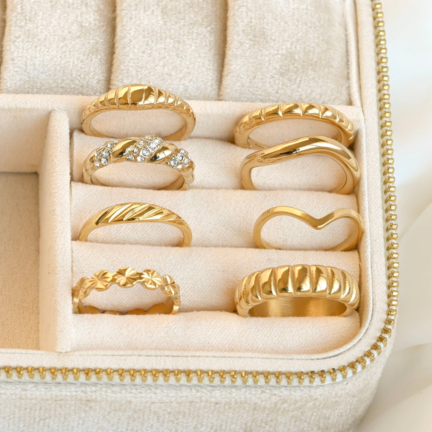 Puffy Ribbed Ring
