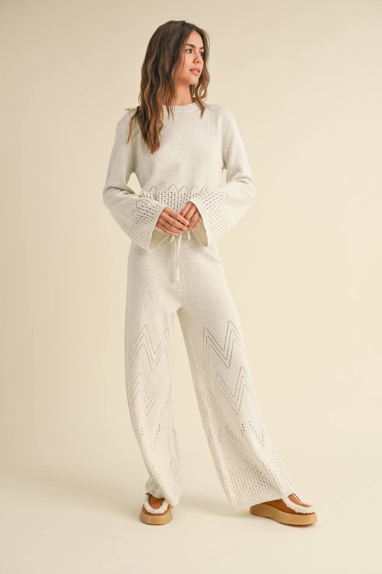 BORDER CROCHET KNITTED TOP