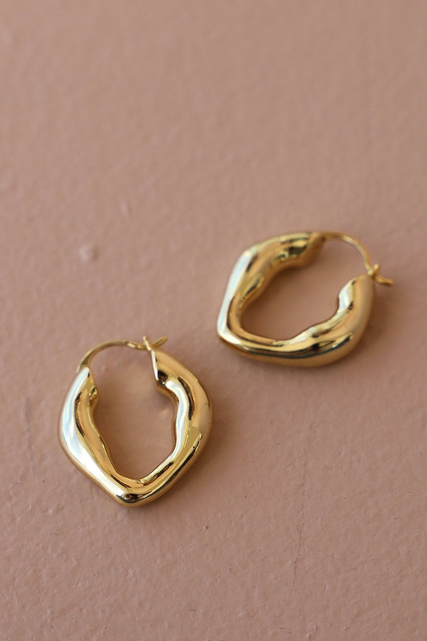 ORGANIC GOLD HOOPS