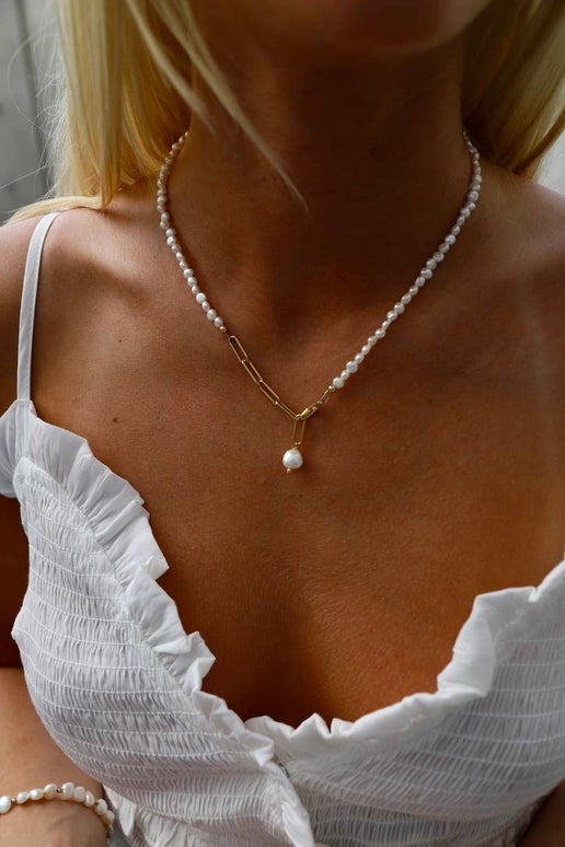 Fiona Pearl Necklace