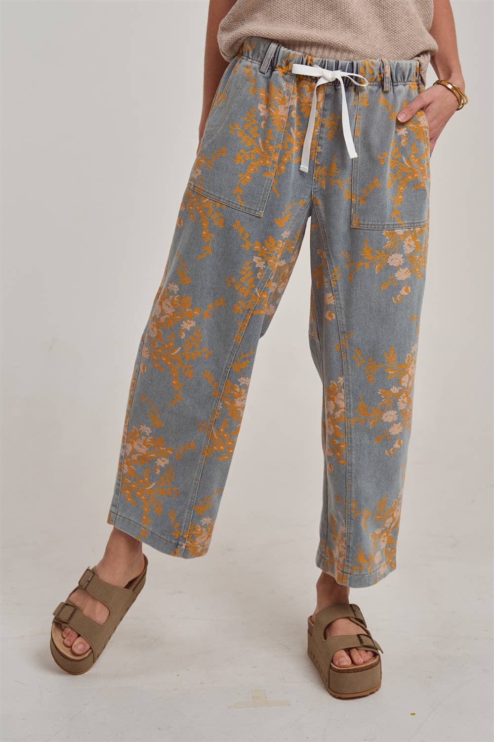 FLORAL DENIM JEANS