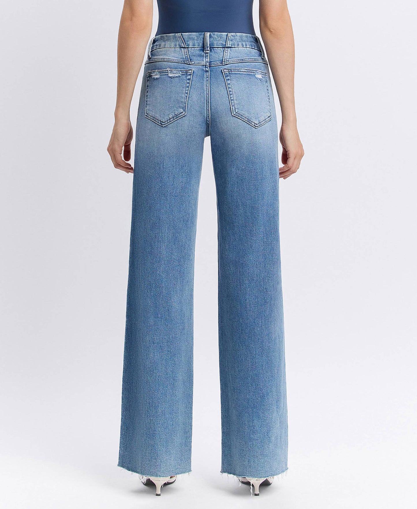 MID RISE CLEAN CUT RAW HEM WIDE JEANS