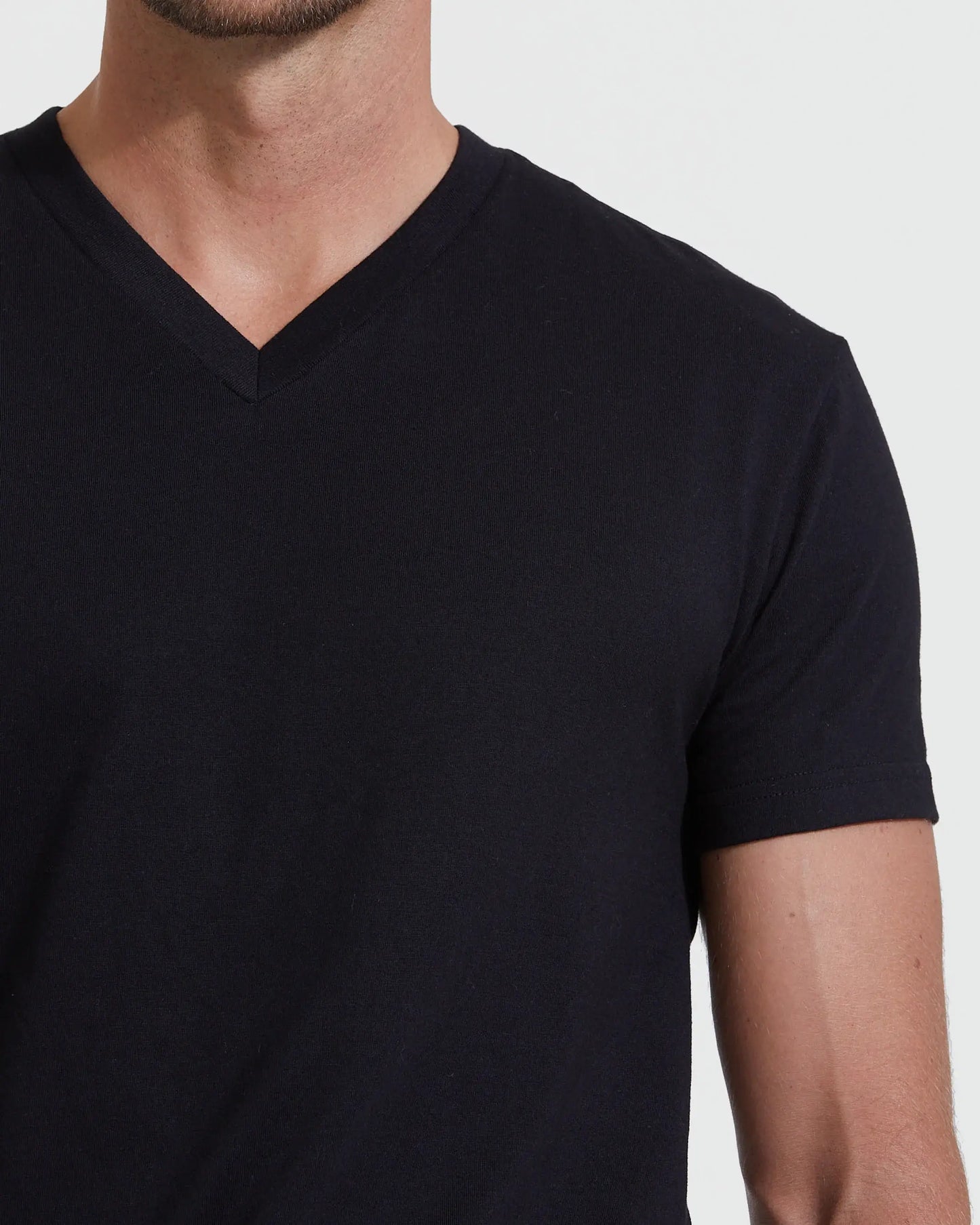 Short Sleeve T-Shirt | V-Neck | Black