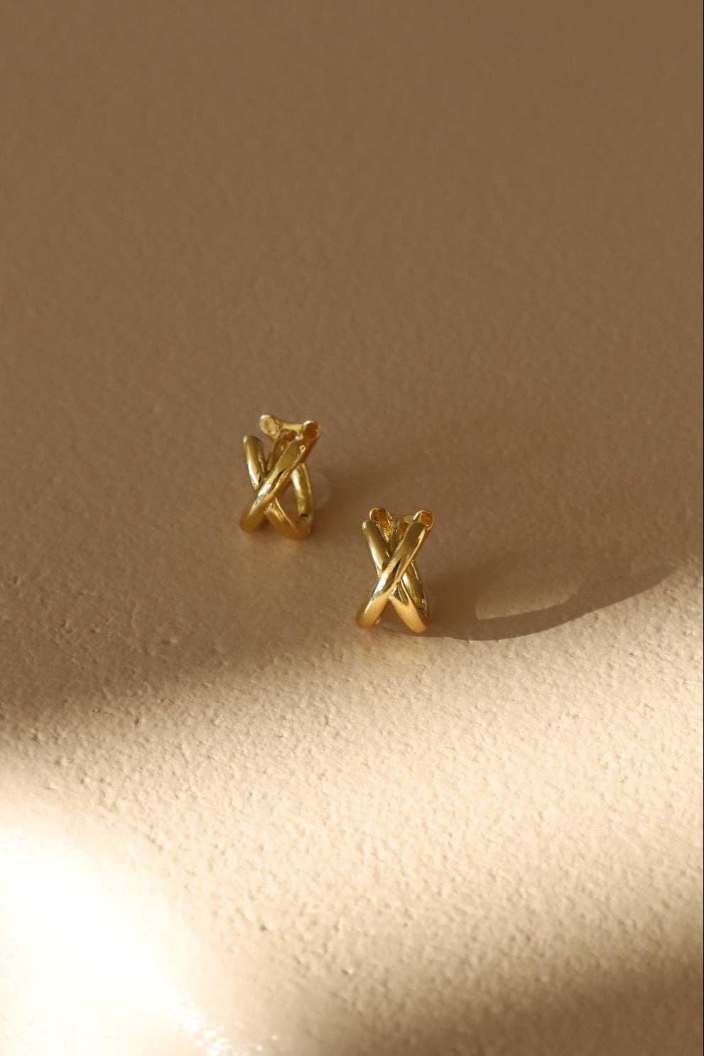 GOLD AXEL HUGGIES