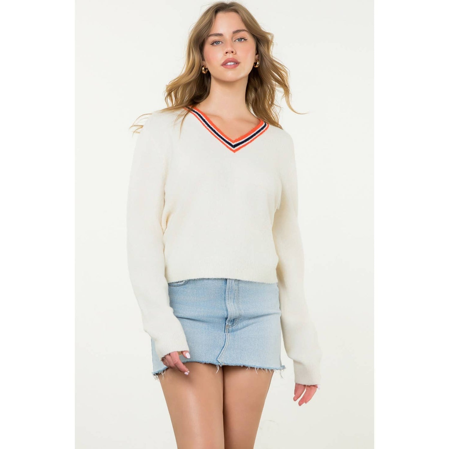 Contrast Trim V-Neck Knit Sweater