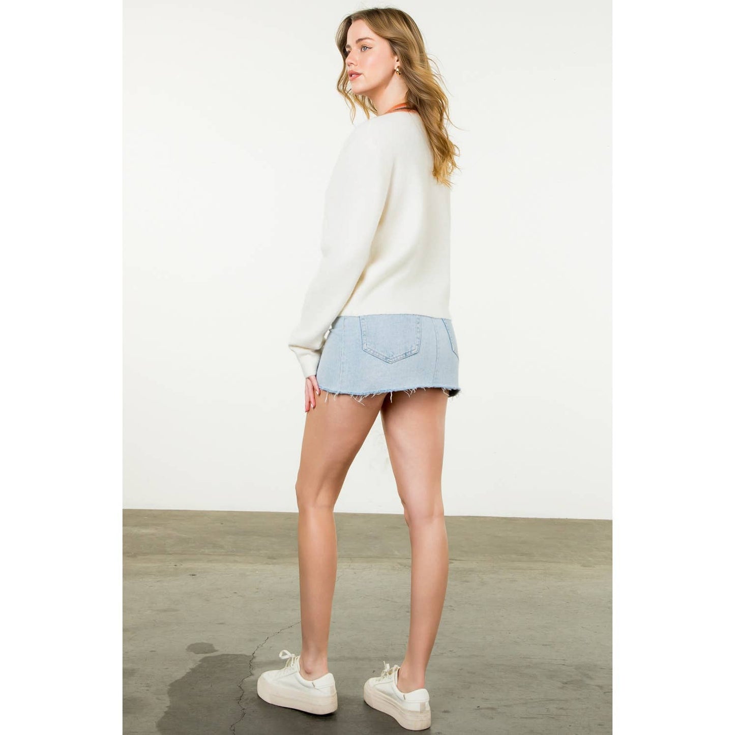 Contrast Trim V-Neck Knit Sweater