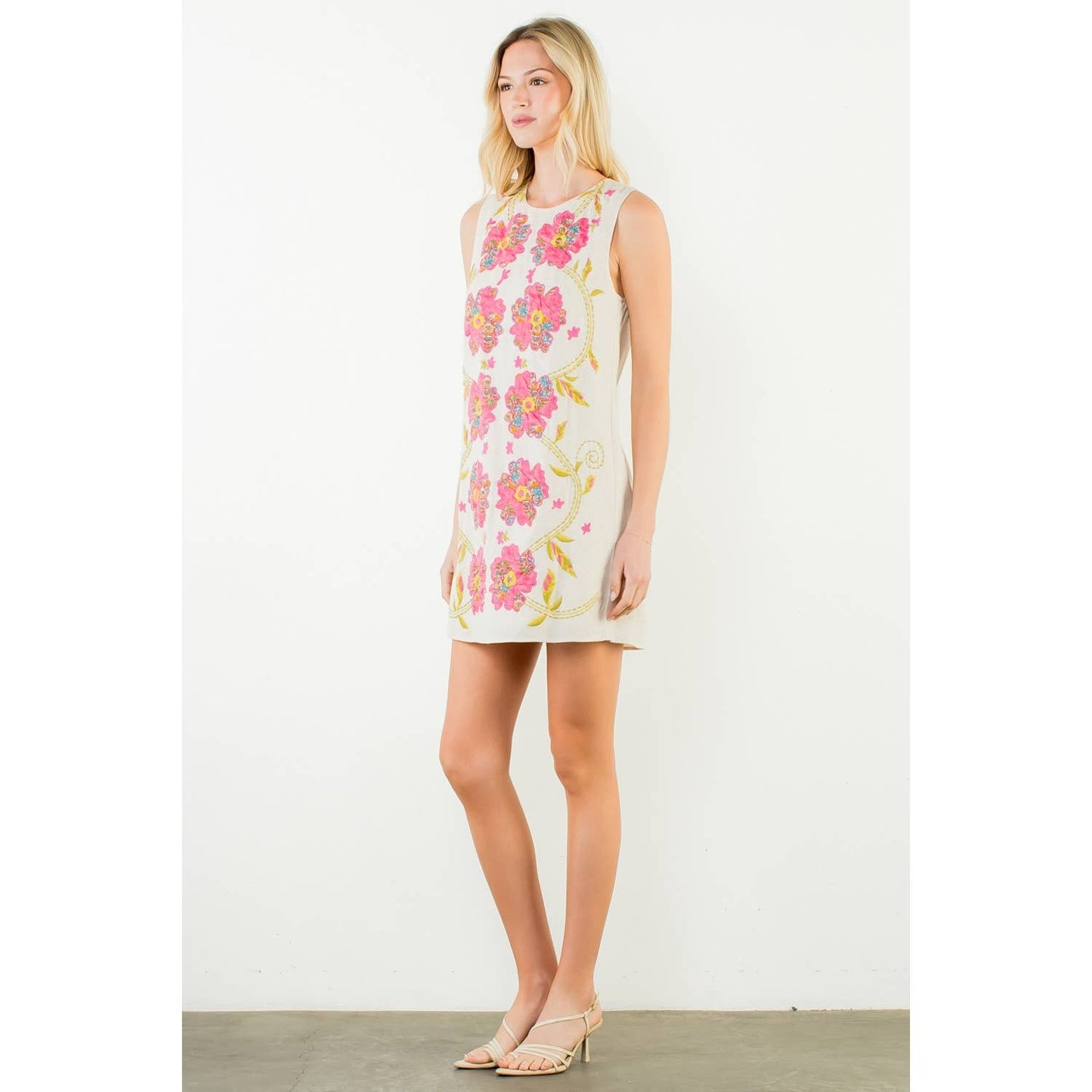 Sleeveless Floral Pattern Dress