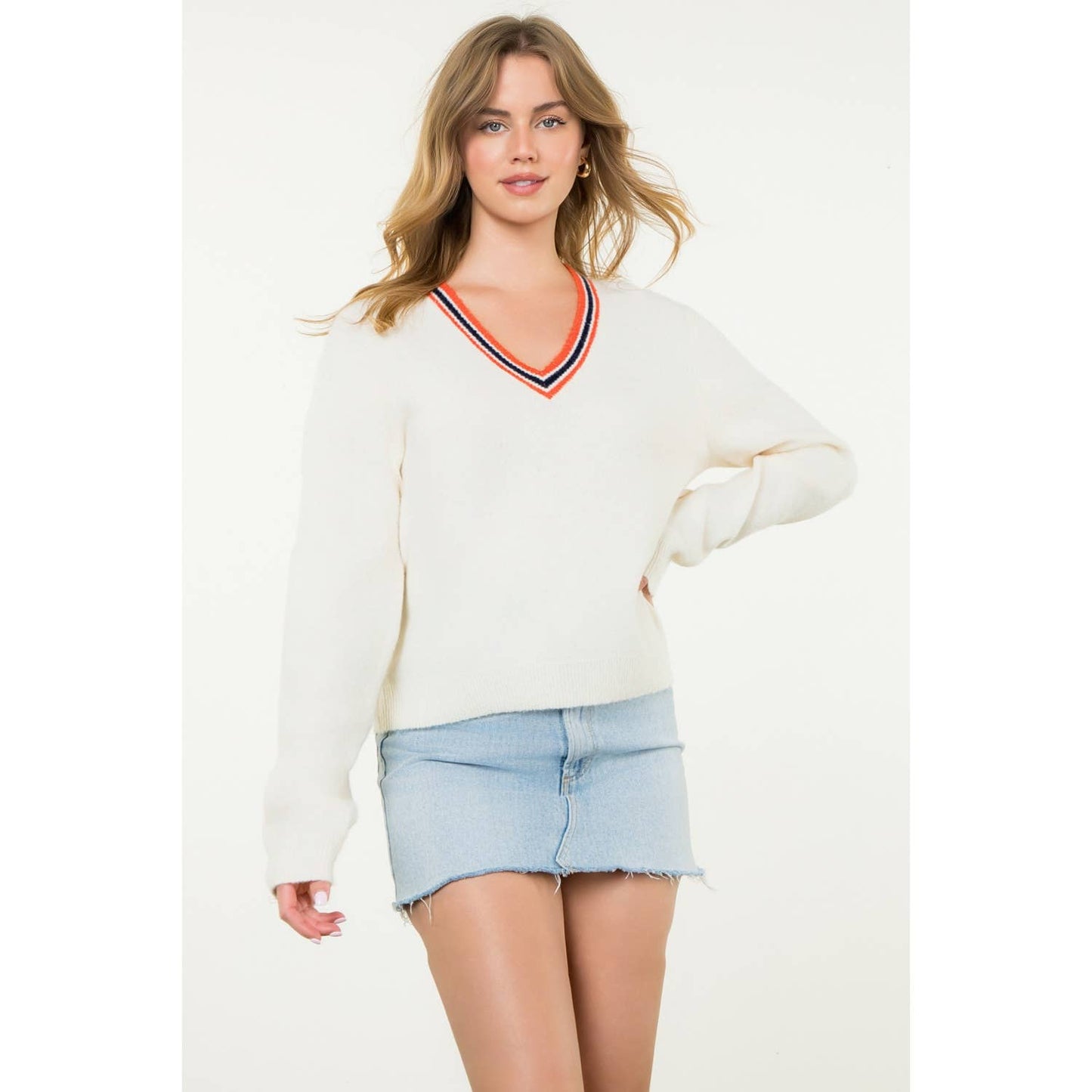 Contrast Trim V-Neck Knit Sweater