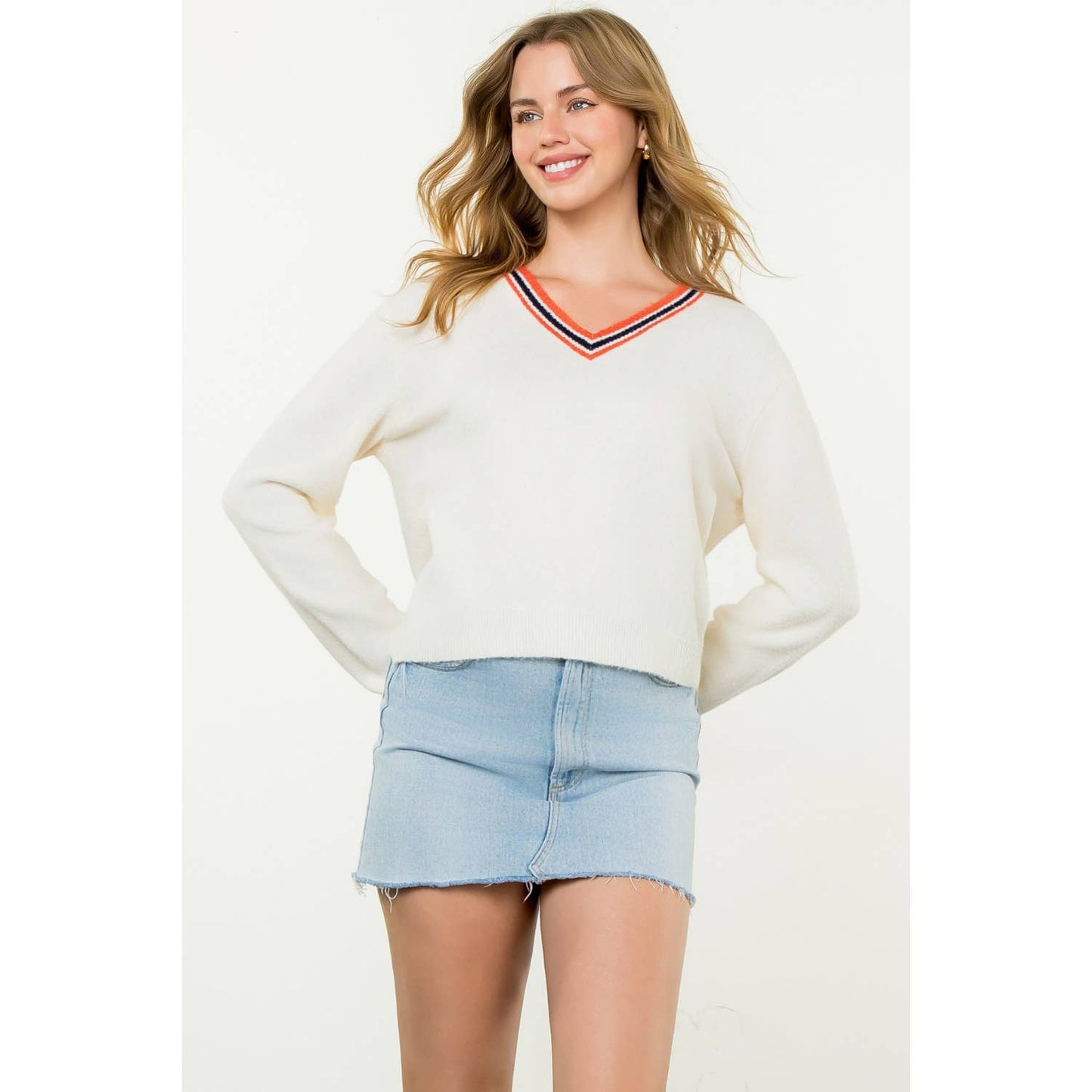 Contrast Trim V-Neck Knit Sweater