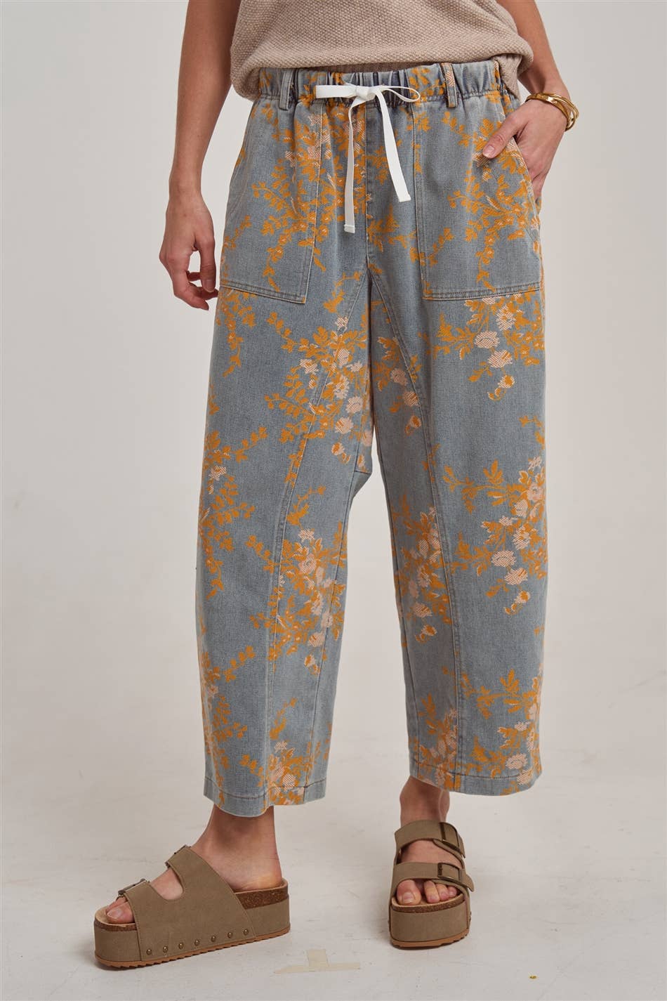 FLORAL DENIM JEANS