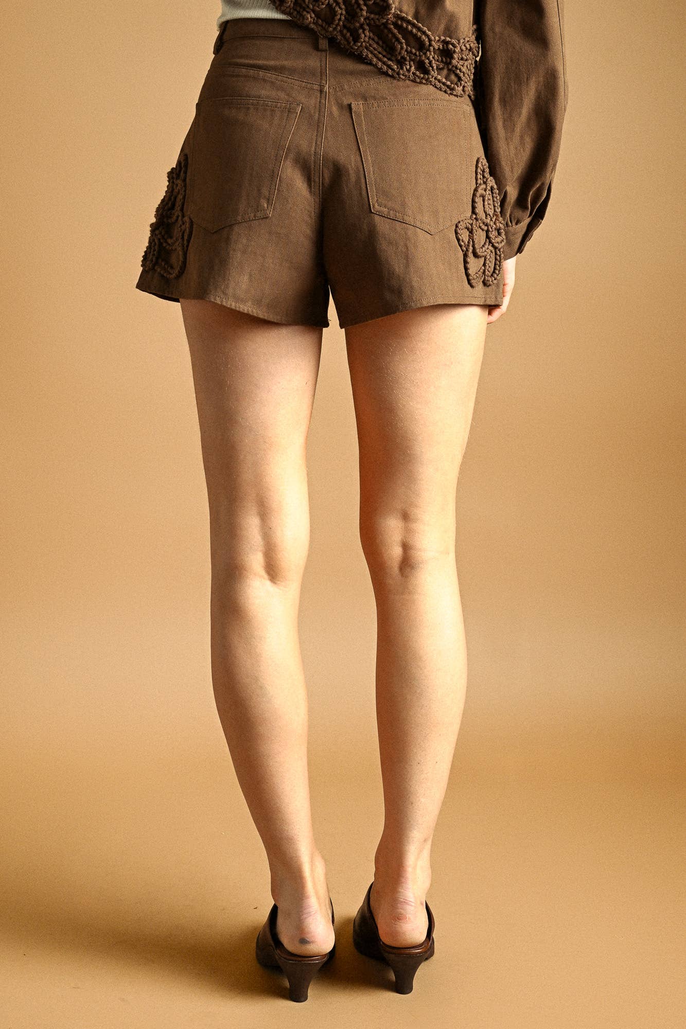 FLORAL EMBELLISHMENT SHORTS