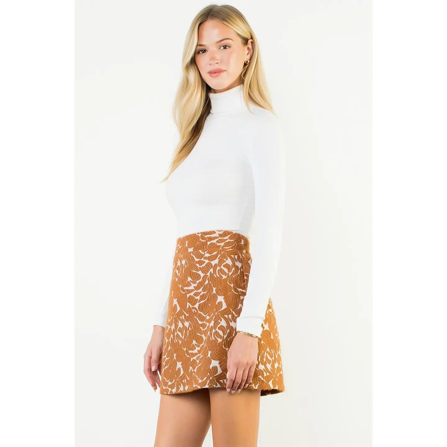 Leaf-Like Detail Suede Skort