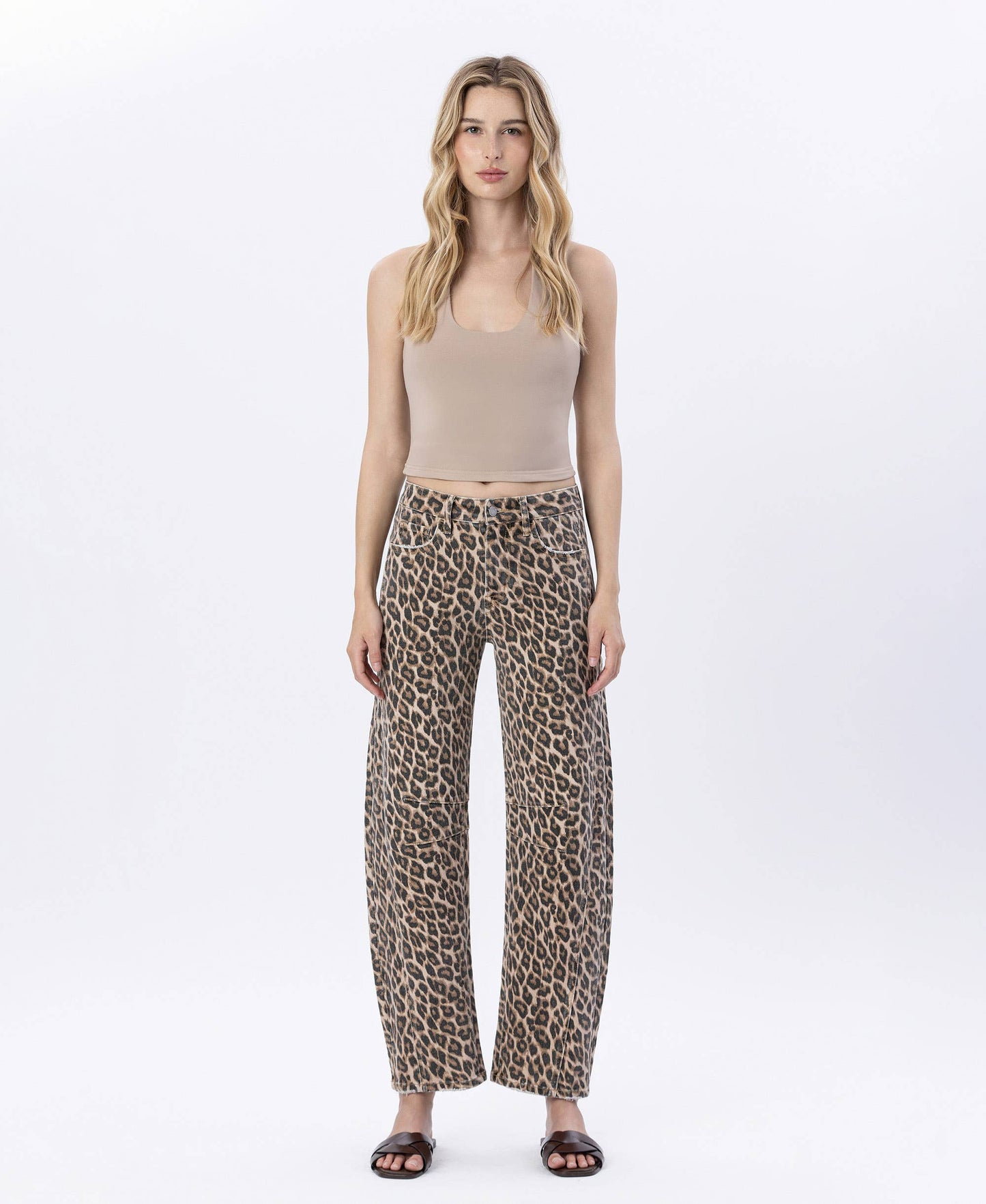HIGH RISE LEOPARD PRINT BARREL JEANS