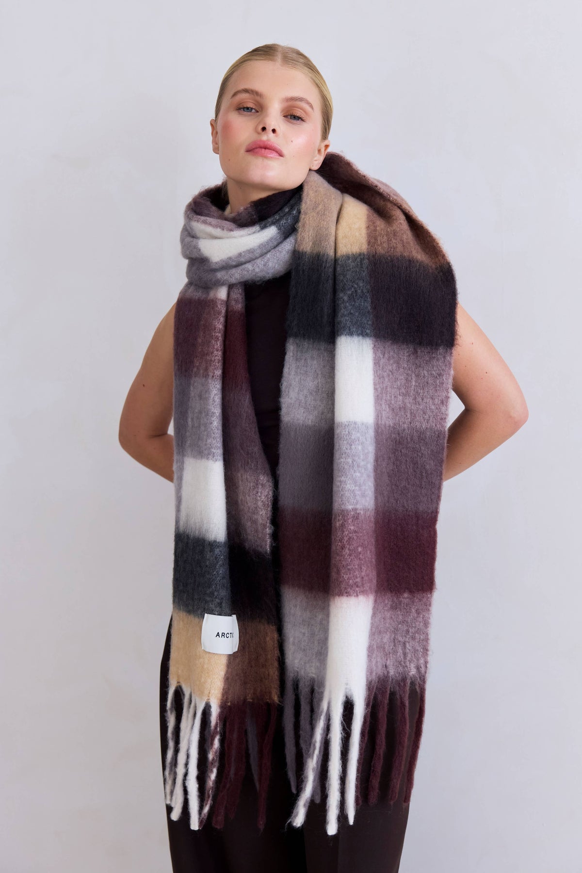 The Reykjavik Scarf - Dark Berry