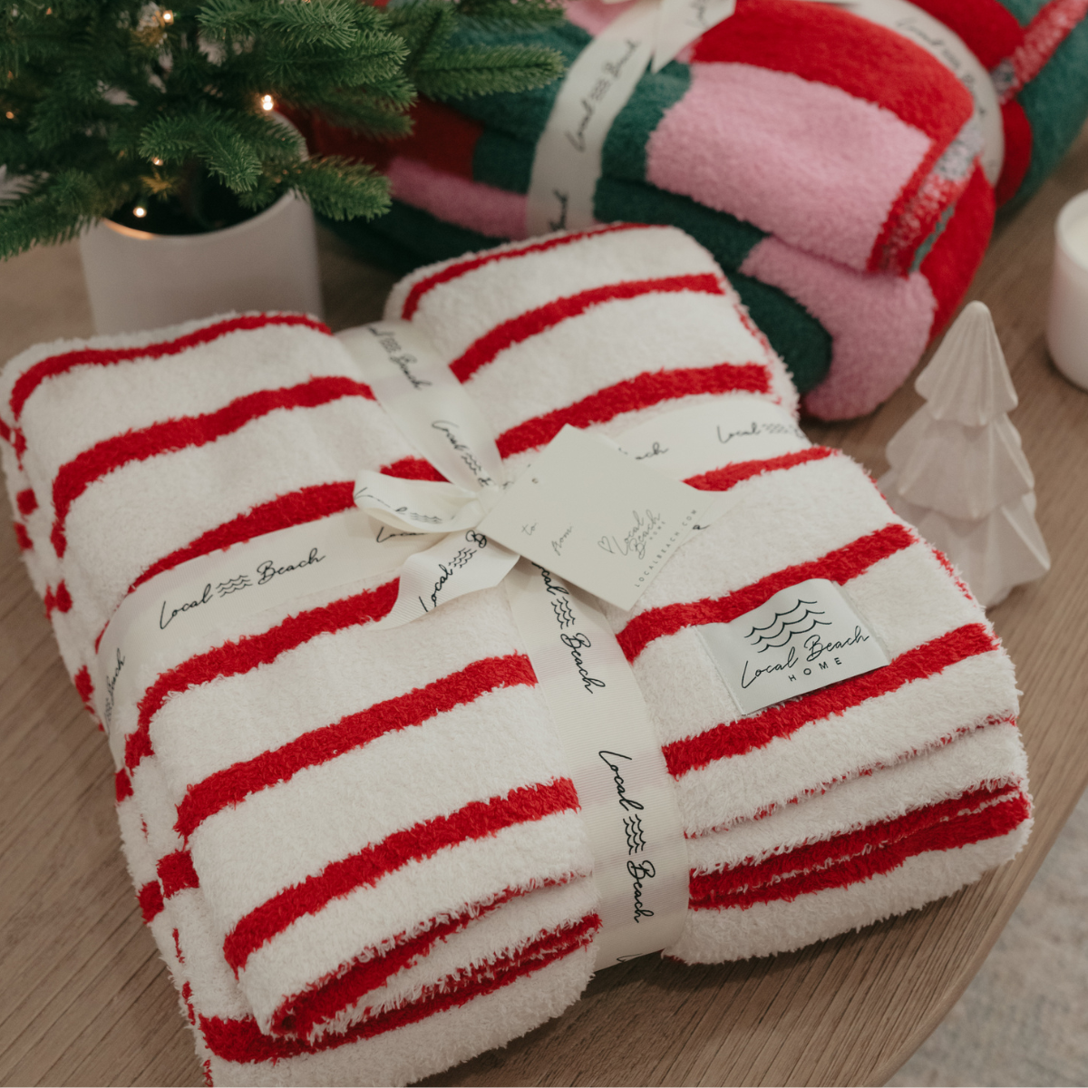 Red/Creme Holiday Stripe Cozy Luxe Home Blanket