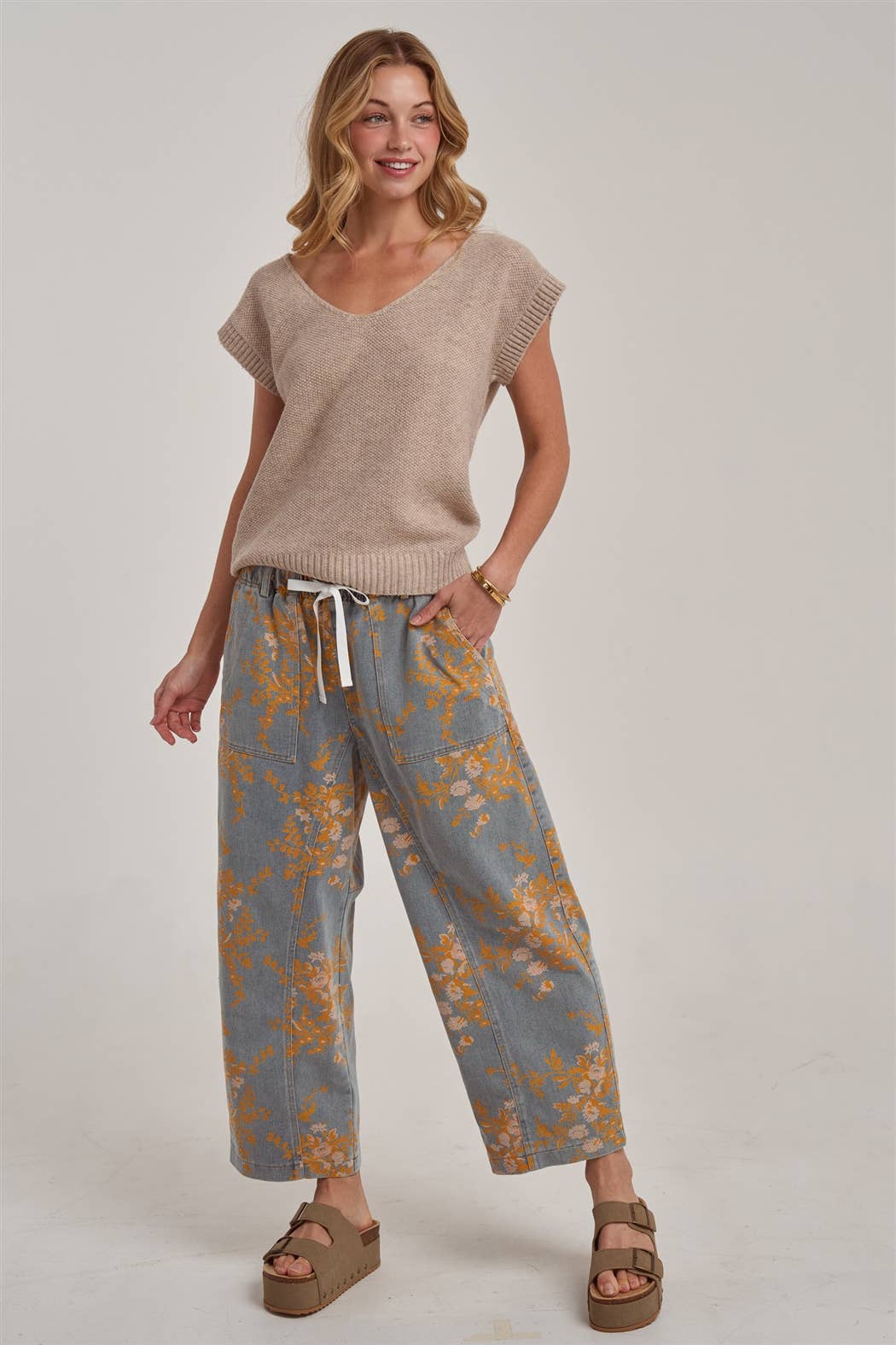 FLORAL DENIM JEANS